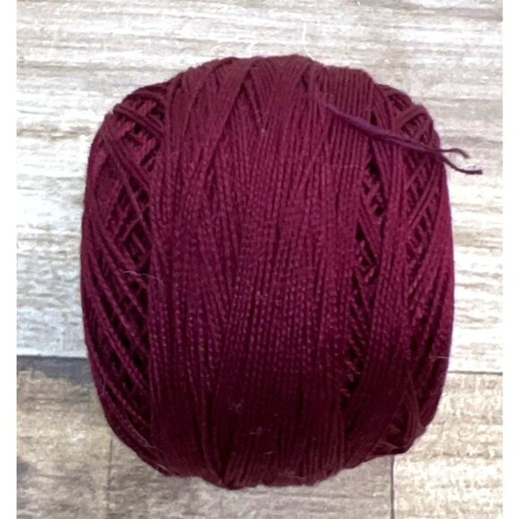 DMC Perlé Cotton Thread Size 12 Col. 814 Burgundy 10g Skein For Embroidery & Cra - Picture 2 of 2